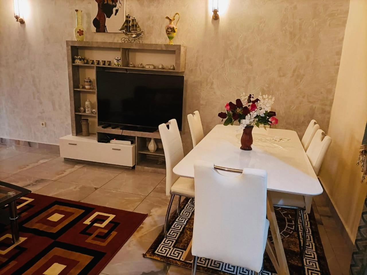 Residence Ambassa Etienne & Therese Яунде Екстер'єр фото